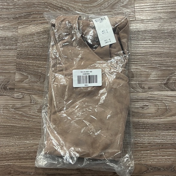 Abercrombie & Fitch Seamless Fabric Crew Bodysuit - Picture 2 of 5